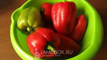 перец, маринованный целиком