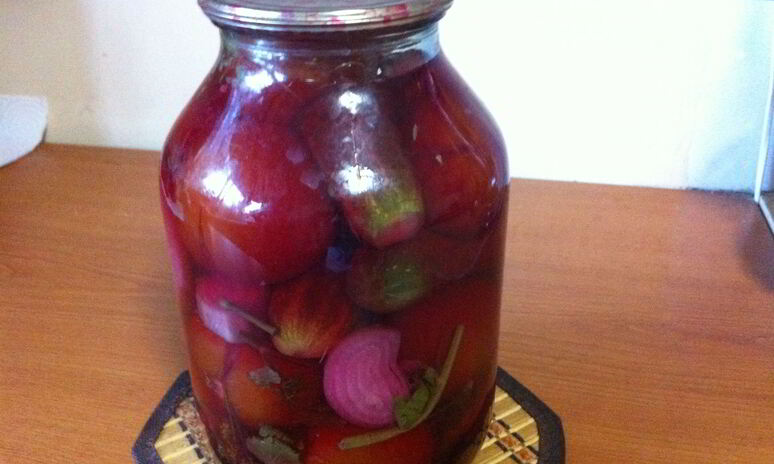 Рецепт помидоров маринованных со свеклой и огурцами