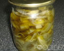 Огурцы с луком на зиму