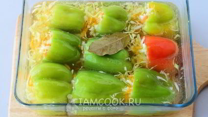 перец, фаршированный капустой и морковью на зиму