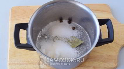 перец, фаршированный капустой и морковью на зиму