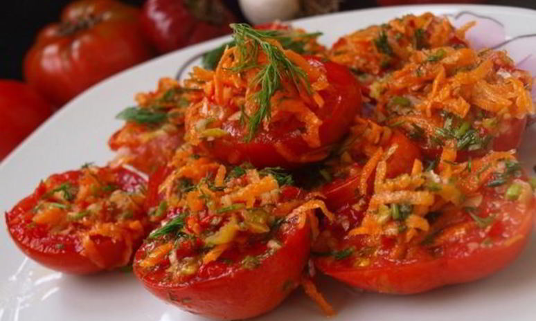 Рецепт помидоров по-корейски с морковью и чесноком