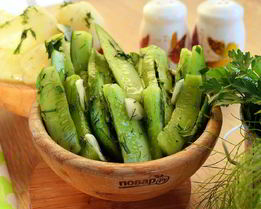 Быстрые огурцы малосольные в пакете