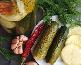 Малосольные огурчики и кабачки