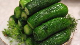 Малосольные огурчики с чесноком