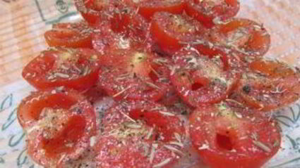 томатный батон с вялеными помидорами