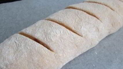 томатный батон с вялеными помидорами