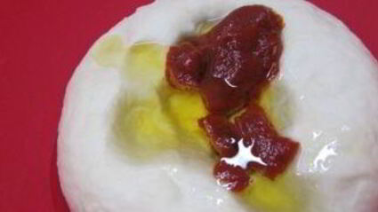 томатный батон с вялеными помидорами