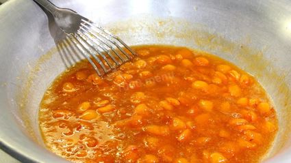 варенье из абрикосов с ядрышками из косточек на зиму