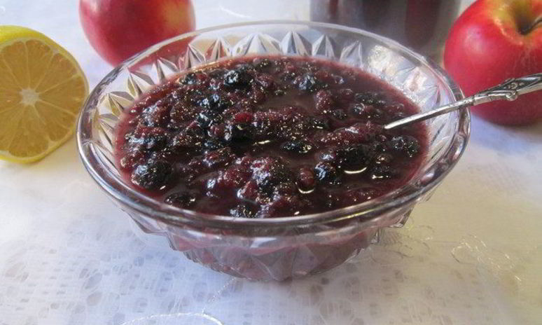 Рецепт варенья из черноплодной рябины с орехами, яблоками и лимоном