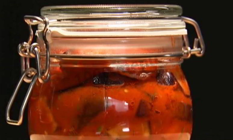 Рецепт жареных баклажанов на зиму с чесноком и помидорами