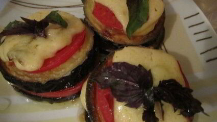 баклажанно-помидорные башенки