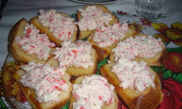 Рецепт бутербродов к крабовыми палочками