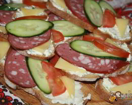 Бутерброды к завтраку Разноцветная мозаика