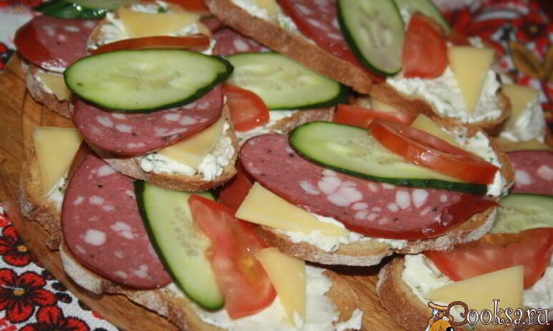 Рецепт бутербродов к завтраку разноцветная мозаика