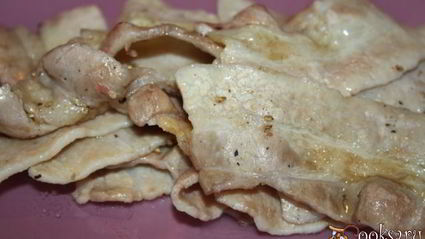 бутерброды с беконом и зеленым луком на мангале