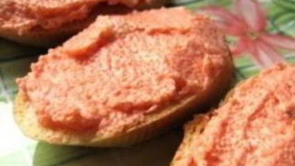 бутерброды с икрой мойвы