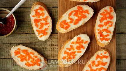бутерброды с красной икрой