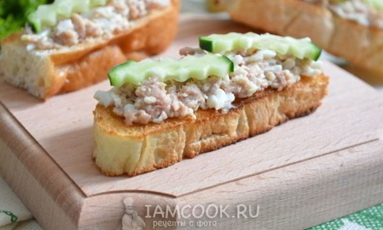 Рецепт бутербродов с печенью трески и яйцом