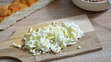 бутерброды с печенью трески и яйцом