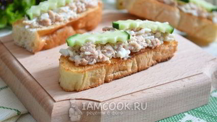 бутерброды с печенью трески и яйцом