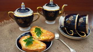 Бутерброды с сыром и чесноком