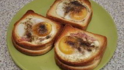 бутерброды в духовке с яйцом