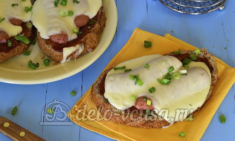 Рецепт горячих бутербродов с сосиской и сыром