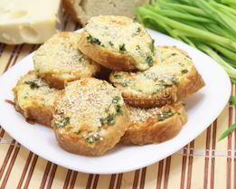 Горячие бутерброды с сыром и зеленью