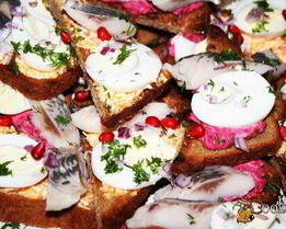 Хрустящие бутерброды с сельдью и яйцом