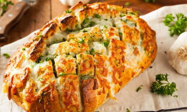 Рецепт румяного бутерброда с чеддером и зеленью