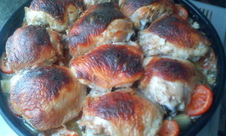 Рецепт куриных бедер маринованных в кефире, с картошкой