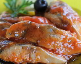 Маринованная рыба с томатным соусом