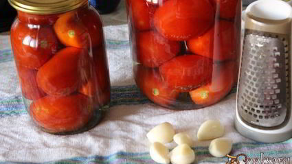 маринованные помидоры с чесноком