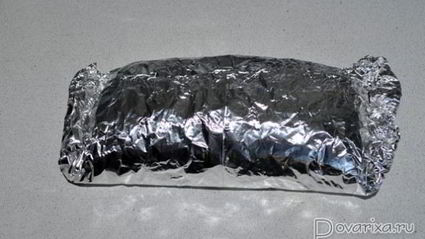 мясо, запеченное в маринованном луке