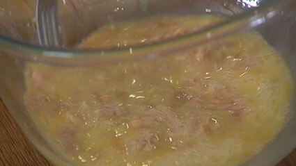 фриттата с тунцом, кабачком и сладким перцем