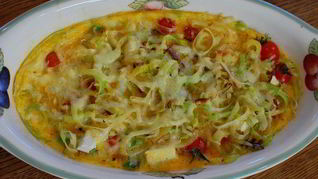 Фриттата со спаржей, помидорами и фетой