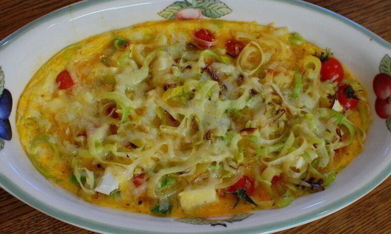 Рецепт фриттаты со спаржей, помидорами и фетой