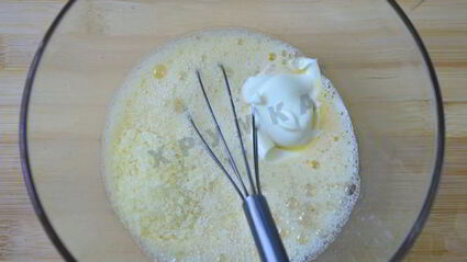 фриттата со стручковой фасолью помидорами черри и грибами