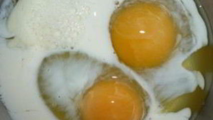 омлет с колбасой