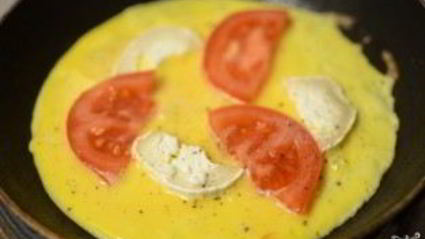омлет с козьим сыром
