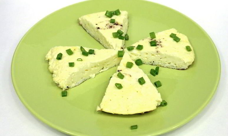 Рецепт омлета с молоком в мультиварке