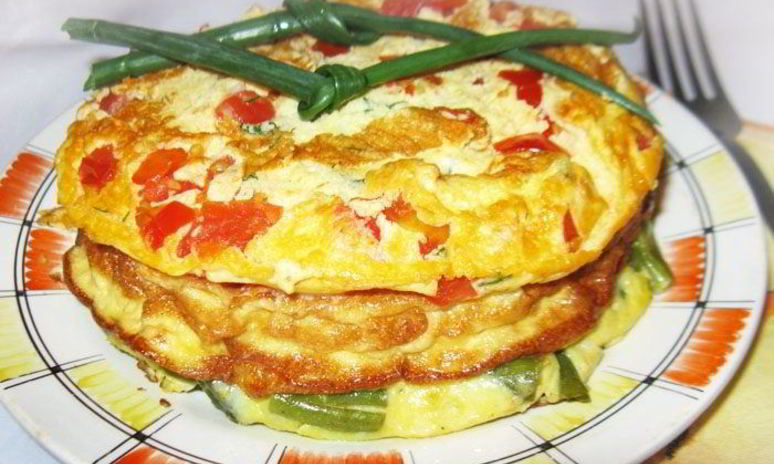 Рецепт омлета с тунцом и помидорами