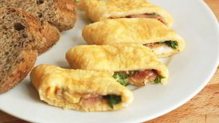 Омлет с ветчиной и рукколой