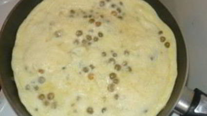 омлет с зеленым горошком