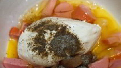 омлет в чашке в микроволновке