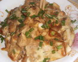 Оякодон — японский омлет с рисом и курицей