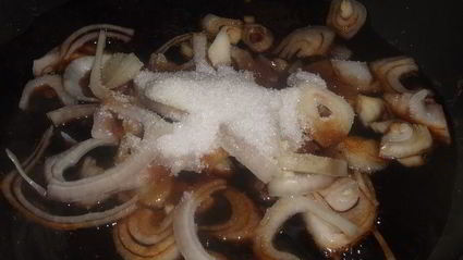 оякодон — японский омлет с рисом и курицей