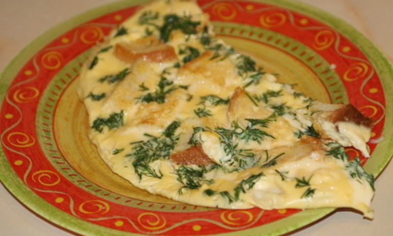 Рецепт пышного омлета с гренками