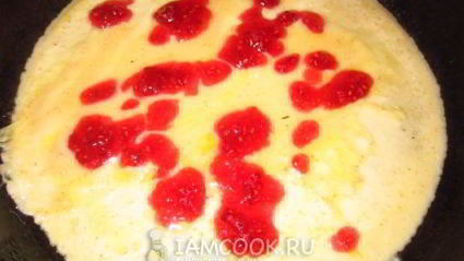 сладкий омлет с манной крупой